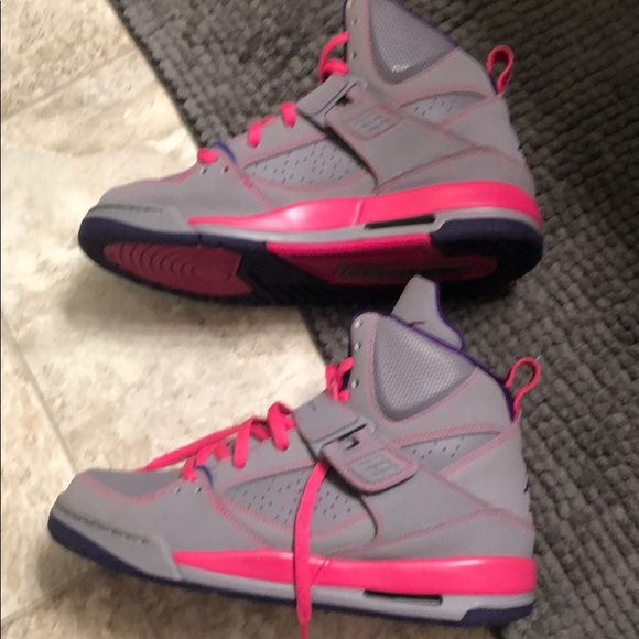 Air Jordan - Picture 3 of 7